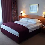 Hotel Meerane מירן