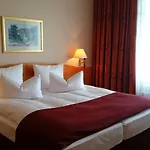 Hotel Meerane 4* מירן