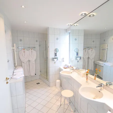 Hotel Meerane מלון 4*