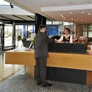 Hotel Meerane מירן