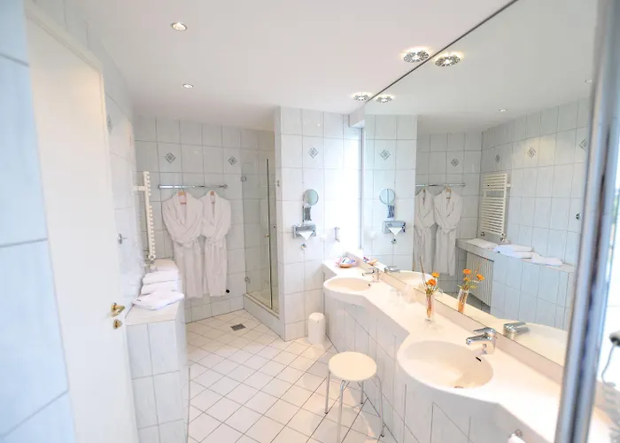 Hotel Meerane فندق 4*