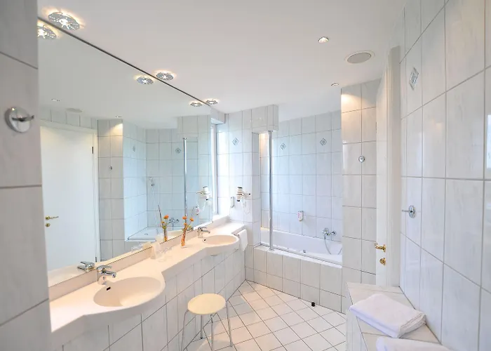 Hotel Meerane فندق ميرانه