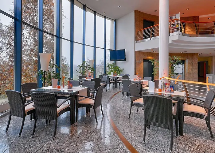 فندق Hotel Meerane 4*